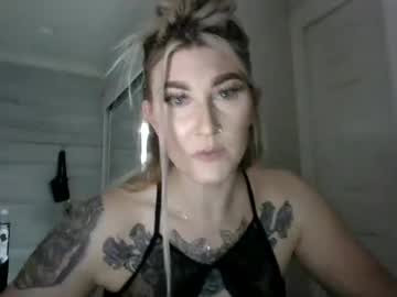bombshellbaddie