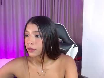 divine cloee