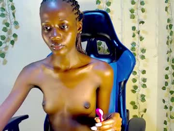 ebony petite02