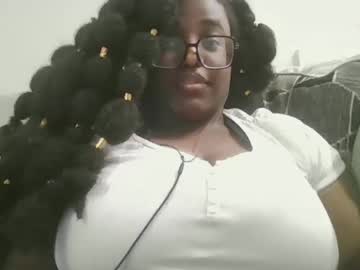 ebonybigtitquee