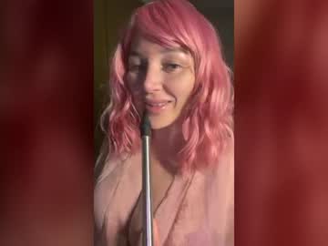 julia dubai