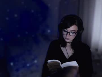 luna dark1