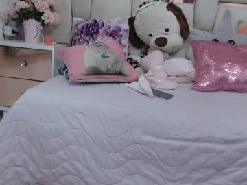 mia submissive1