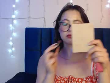 nikolle huyt