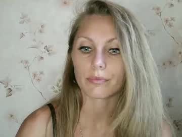 roxyfox18x01
